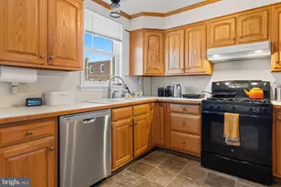 1117 E Barringer St, Philadelphia, PA 19119 - Photo 11
