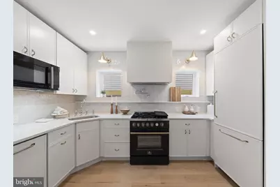 809 S 19th Street, Philadelphia, PA 19146 - Photo 15