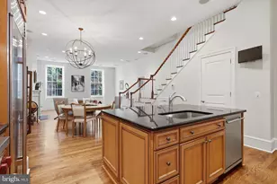 915 Clinton St, Philadelphia, PA 19107 - Photo 7