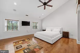 915 Clinton St, Philadelphia, PA 19107 - Photo 13