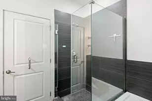 1908 Poplar St, Philadelphia, PA 19130 - Photo 15