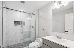 2620 Emerald St, Philadelphia, PA 19125 - Photo 9
