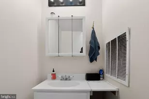 2623 Emerald St, Philadelphia, PA 19125 - Photo 27