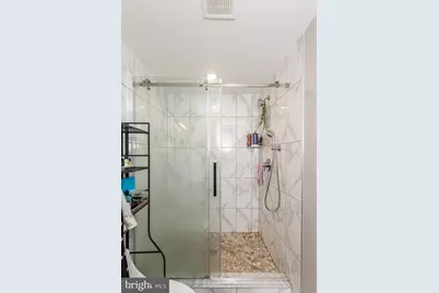 912 N 16th Street #B, Philadelphia, PA 19130 - Photo 13
