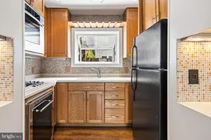 2030 South St, Philadelphia, PA 19146 - Photo 9