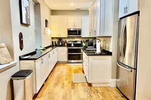300 Lombard St, Philadelphia, PA 19147 - Photo 7