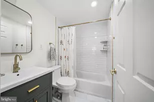 2061 St Albans St, Philadelphia, PA 19146 - Photo 15