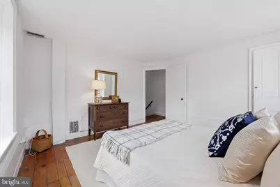 23 W Gravers Lane, Philadelphia, PA 19118 - Photo 21