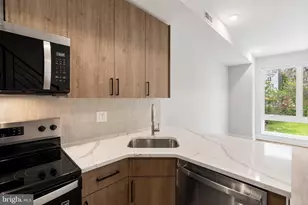 2207 N Franklin St, Philadelphia, PA 19133 - Photo 5