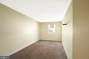 330 Hermitage St, Philadelphia, PA 19128 - Photo 15