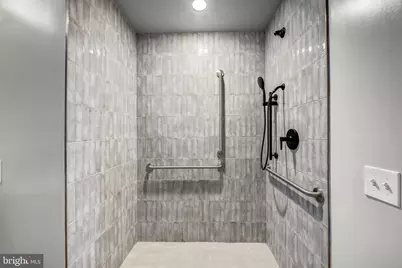 1325 N Beach Street #704, Philadelphia, PA 19125 - Photo 13