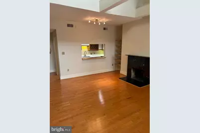 918-920 Spruce Street #11, Philadelphia, PA 19107 - Photo 5