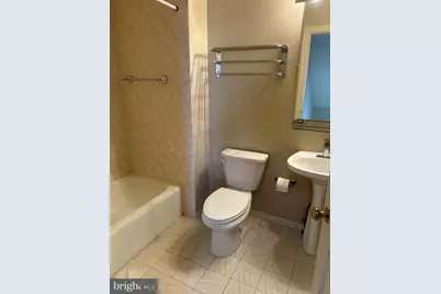 918-920 Spruce Street #11, Philadelphia, PA 19107 - Photo 11