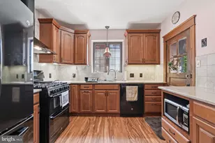 724 Longshore Ave, Philadelphia, PA 19111 - Photo 17