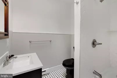707 W Girard Avenue #2F, Philadelphia, PA 19123 - Photo 19