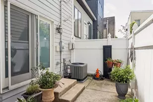 718 S 19th St, Philadelphia, PA 19146 - Photo 5