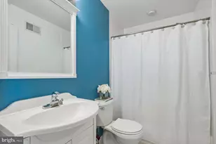 612 Queen St, Philadelphia, PA 19147 - Photo 15