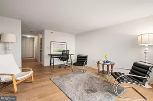 2018 Walnut St, Philadelphia, PA 19103 - Photo 3