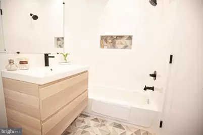 2539 Collins Street, Philadelphia, PA 19125 - Photo 5