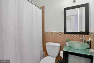 2115 Carpenter St, Philadelphia, PA 19146 - Photo 15