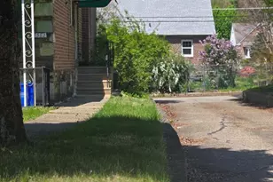 7382 Shelbourne St, Philadelphia, PA 19111 - Photo 3