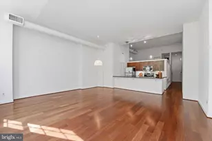 2429 Locust St, Philadelphia, PA 19103 - Photo 3