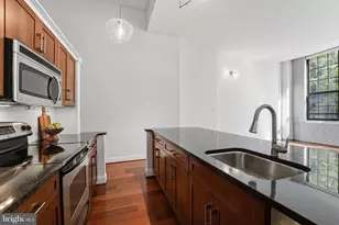 2429 Locust St, Philadelphia, PA 19103 - Photo 11