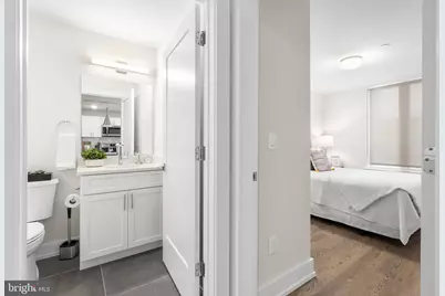 214 Vine Street #604, Philadelphia, PA 19106 - Photo 17