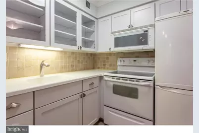 224-30 W Rittenhouse Square #1818, Philadelphia, PA 19103 - Photo 11