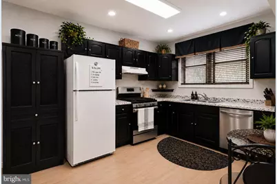 427 E Sharpnack Street, Philadelphia, PA 19119 - Photo 13