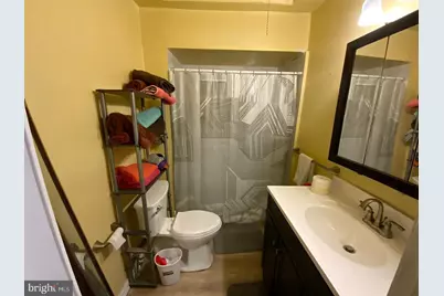 427 E Sharpnack Street, Philadelphia, PA 19119 - Photo 17