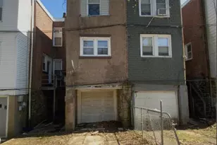 427 E Sharpnack St, Philadelphia, PA 19119 - Photo 29