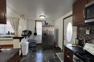 2413 Vista St, Philadelphia, PA 19152 - Photo 9