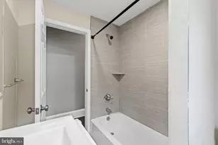 1109 W Silver St, Philadelphia, PA 19133 - Photo 21
