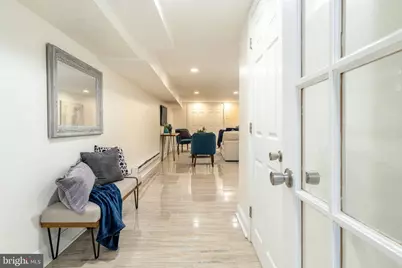 870 N 19th Street, Philadelphia, PA 19130 - Photo 43