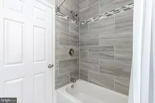 870 N 19th St, Philadelphia, PA 19130 - Photo 29