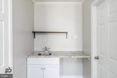 870 N 19th Street, Philadelphia, PA 19130 - Photo 39