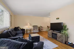 748 Hill Rd, Philadelphia, PA 19128 - Photo 3