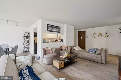 1326 Spruce Street #903, Philadelphia, PA 19107 - Photo 3