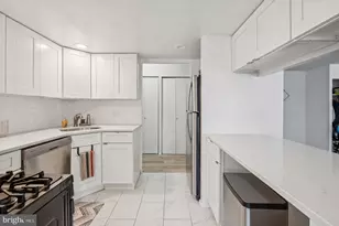 1326 Spruce St, Philadelphia, PA 19107 - Photo 9