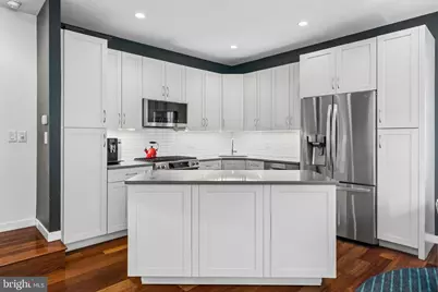 811 S 20th Street #B, Philadelphia, PA 19146 - Photo 7