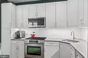811 S 20th St, Philadelphia, PA 19146 - Photo 9