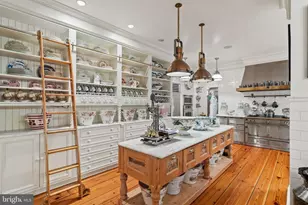 237 S 18th St, Philadelphia, PA 19103 - Photo 9