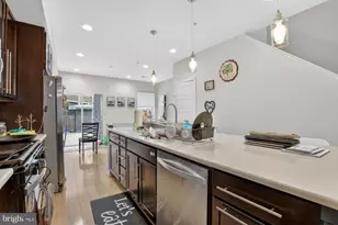 1504 Earl St, Philadelphia, PA 19125 - Photo 7