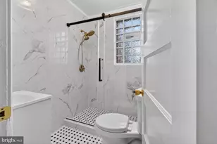 438 W Wellens Ave, Philadelphia, PA 19120 - Photo 27