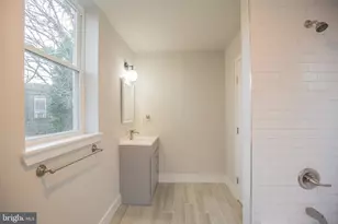 1227 S Peach St, Philadelphia, PA 19143 - Photo 7