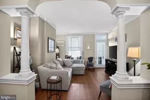 132 E Hartwell Ln, Philadelphia, PA 19118 - Photo 5
