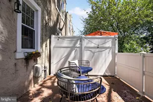 132 E Hartwell Ln, Philadelphia, PA 19118 - Photo 25