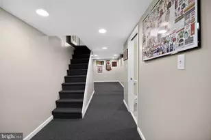 132 E Hartwell Ln, Philadelphia, PA 19118 - Photo 21