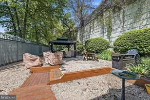 2 Leverington Ave, Philadelphia, PA 19127 - Photo 27